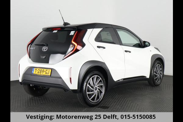 Toyota Aygo X 1.0 BLACK & WHITE SPECIAL EDITION GARANTIE 6-2033 CARPLAY NAVIGATIE.ADAPTIEVE CRUISE. SPECIAL EDITION PACK