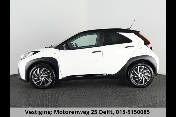 Toyota Aygo X 1.0 BLACK & WHITE SPECIAL EDITION GARANTIE 6-2033 CARPLAY NAVIGATIE.ADAPTIEVE CRUISE. SPECIAL EDITION PACK