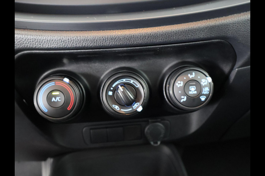 Toyota Aygo X 1.0 BLACK & WHITE SPECIAL EDITION GARANTIE 6-2033 CARPLAY NAVIGATIE.ADAPTIEVE CRUISE. SPECIAL EDITION PACK