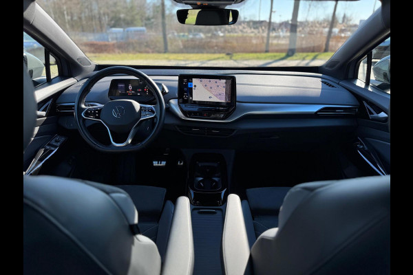 Volkswagen ID.4 Pro 77 kWh, achteruitrijcamera, stoel-stuurverwarming, 20 inch,vele opties, 1 e eigenaar, NL auto met nap