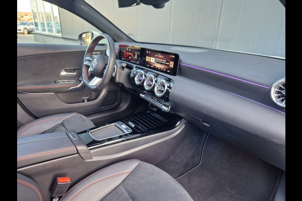 Mercedes-Benz A-Klasse 250 4MATIC AMG Facelift /Led /Pano /Deald ond.