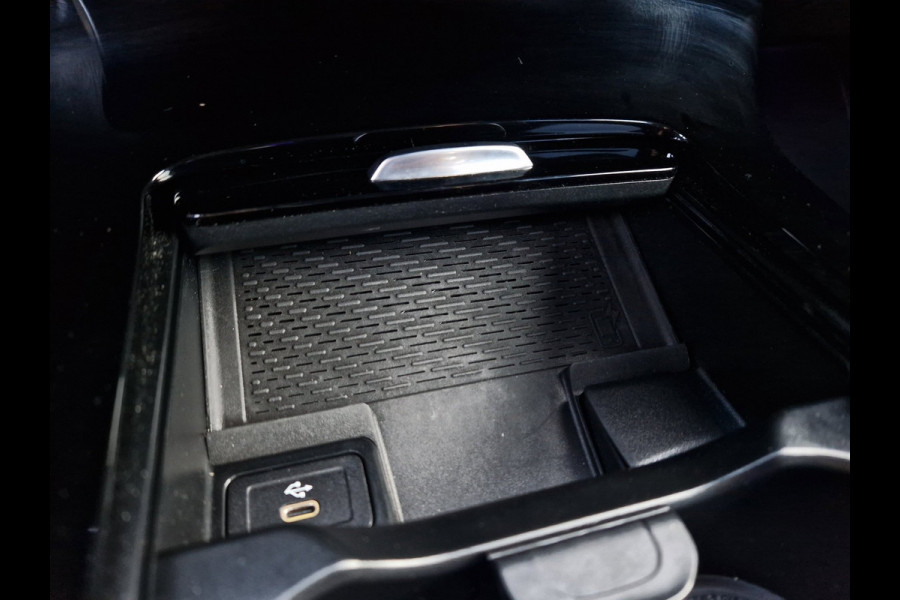 Mercedes-Benz A-Klasse 250 4MATIC AMG Facelift /Led /Pano /Deald ond.