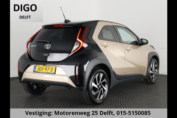 Toyota Aygo X 1.0 VVT-i MT Pulse GARANTIE TOT 03-2035! . STOELVERWARMING . APPLECARPLAY & ANDRIOD AUTO . ACHTERUITRIJ CAMERA .