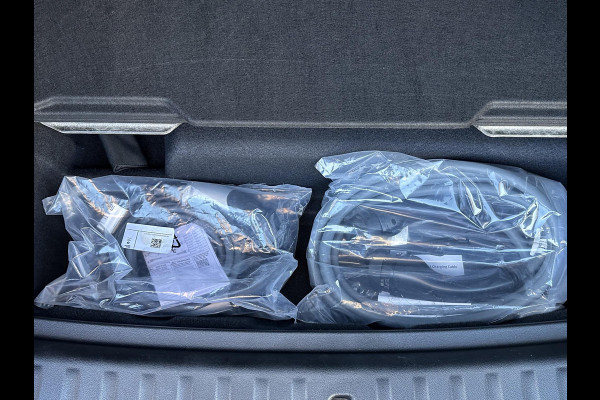 BMW iX1 xDrive30 67 kWh VAN € 41.900,- VOOR € 38.440,- UW LENTEVOORDEEL: € 3.460,-!| M-SPORT| COMPLEET | SOH 99% | ELEK. ACHTERKLEP |STOELVERWARMING| ACHTERUITRIJCAMERA| COMFORT ACCESS| APPLE CARPLAY/ ANDROID AUTO|