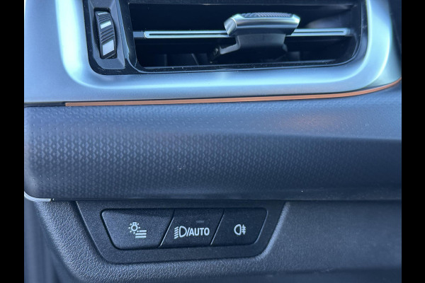 BMW iX1 xDrive30 67 kWh VAN € 41.900,- VOOR € 38.440,- UW LENTEVOORDEEL: € 3.460,-!| M-SPORT| COMPLEET | SOH 99% | ELEK. ACHTERKLEP |STOELVERWARMING| ACHTERUITRIJCAMERA| COMFORT ACCESS| APPLE CARPLAY/ ANDROID AUTO|