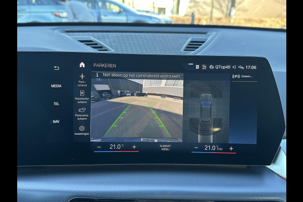 BMW iX1 xDrive30 67 kWh VAN € 41.900,- VOOR € 38.440,- UW LENTEVOORDEEL: € 3.460,-!| M-SPORT| COMPLEET | SOH 99% | ELEK. ACHTERKLEP |STOELVERWARMING| ACHTERUITRIJCAMERA| COMFORT ACCESS| APPLE CARPLAY/ ANDROID AUTO|