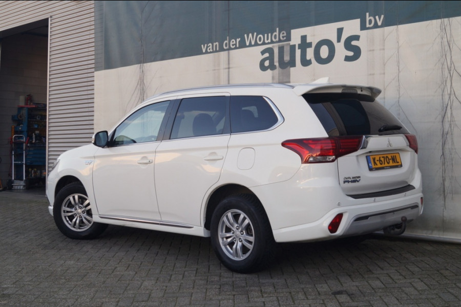 Mitsubishi Outlander 2.4 PHEV Automaat Pure -ECC-PDC-TREKHAAK-
