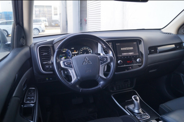 Mitsubishi Outlander 2.4 PHEV Automaat Pure -ECC-PDC-TREKHAAK-