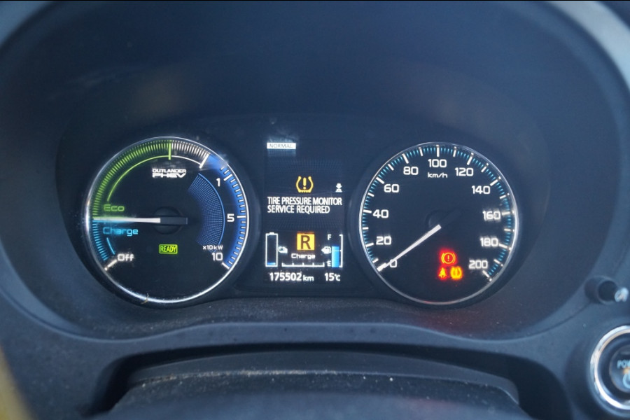 Mitsubishi Outlander 2.4 PHEV Automaat Pure -ECC-PDC-TREKHAAK-