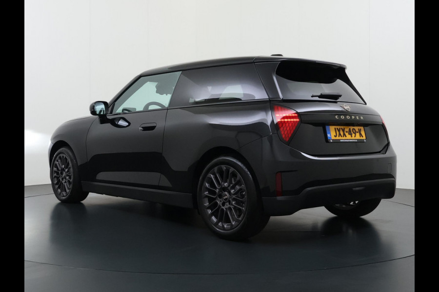 MINI Cooper E Essential XS 40.7 kWh | NIEUWE AUTO | HEAD-UP DISPLAY | CAMERA | STOELVERWARMING  | ORIGINEEL NL AUTO | FABRIEKSGARANTIE TM 2029 |