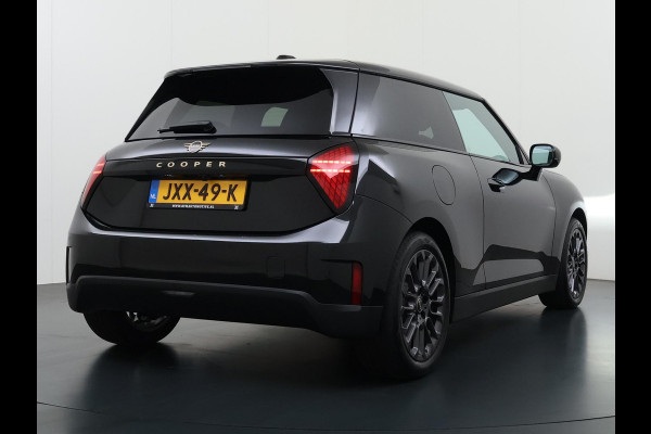 MINI Cooper E Essential XS 40.7 kWh | NIEUWE AUTO | HEAD-UP DISPLAY | CAMERA | STOELVERWARMING  | ORIGINEEL NL AUTO | FABRIEKSGARANTIE TM 2029 |