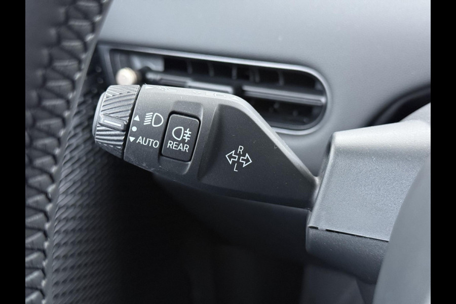 MINI Cooper E Essential XS 40.7 kWh | NIEUWE AUTO | HEAD-UP DISPLAY | CAMERA | STOELVERWARMING  | ORIGINEEL NL AUTO | FABRIEKSGARANTIE TM 2029 |