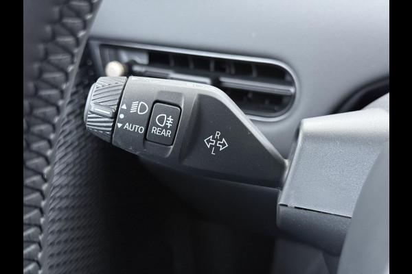 MINI Cooper E Essential XS 40.7 kWh | NIEUWE AUTO | HEAD-UP DISPLAY | CAMERA | STOELVERWARMING  | ORIGINEEL NL AUTO | FABRIEKSGARANTIE TM 2029 |