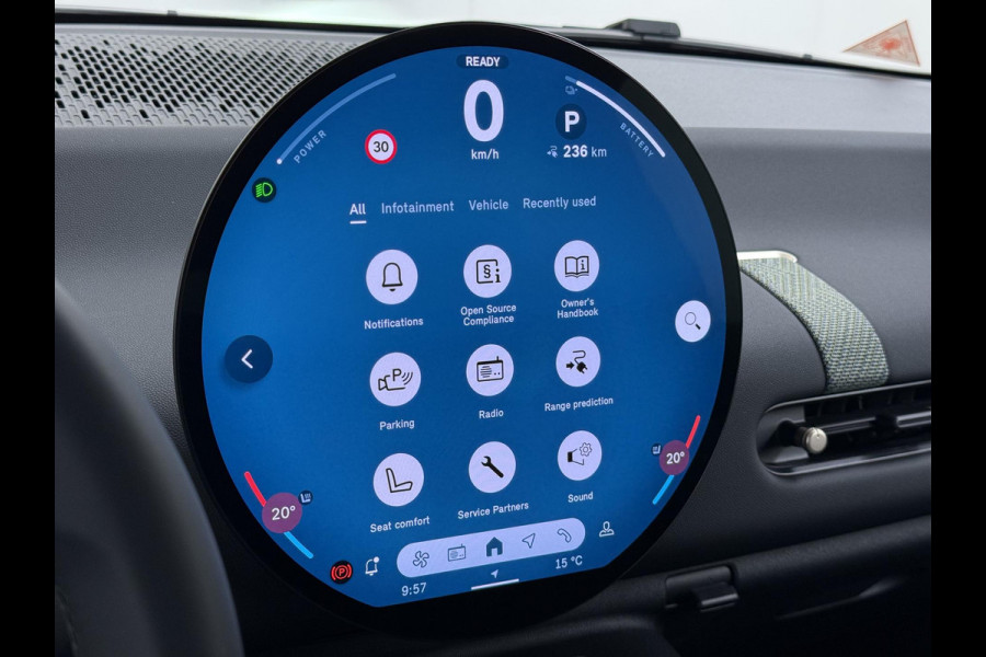 MINI Cooper E Essential XS 40.7 kWh | NIEUWE AUTO | HEAD-UP DISPLAY | CAMERA | STOELVERWARMING  | ORIGINEEL NL AUTO | FABRIEKSGARANTIE TM 2029 |