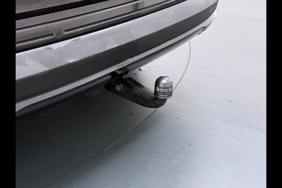 Audi e-tron 55 Quattro 95kWh 408PK- Leer+Verwarmd Trekhaak Luchtvering Adap.Cruise Navi Ecc Stoelverwarming Business edition Plus LED Lmv Elek.Achterklep Privacy Glas Keyless Zwarte Hemel Origineel Nederlandse Auto SOH 89% Trekhaak 1800kg !