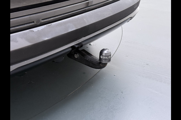 Audi e-tron 55 Quattro 95kWh 408PK- Leer+Verwarmd Trekhaak Luchtvering Adap.Cruise Navi Ecc Stoelverwarming Business edition Plus LED Lmv Elek.Achterklep Privacy Glas Keyless Zwarte Hemel Origineel Nederlandse Auto SOH 89% Trekhaak 1800kg !