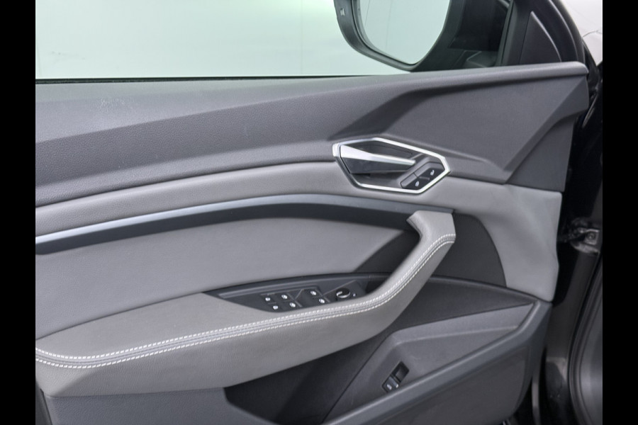 Audi e-tron 55 Quattro 95kWh 408PK- Leer+Verwarmd Trekhaak Luchtvering Adap.Cruise Navi Ecc Stoelverwarming Business edition Plus LED Lmv Elek.Achterklep Privacy Glas Keyless Zwarte Hemel Origineel Nederlandse Auto SOH 89% Trekhaak 1800kg !