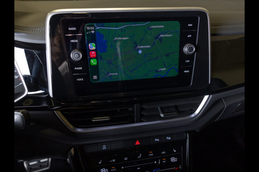 Volkswagen T-Roc 1.5 TSI R-Line Edition / 150pk / Stoel en stuur verwarming / Achteruitrij camera / Keyless /