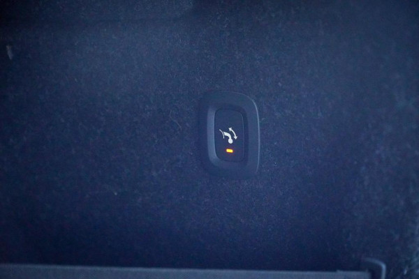 Volvo XC40 1.5 T2 Business Pro / Aut / Adaptive Cruise / Trekhaak / Incl BTW