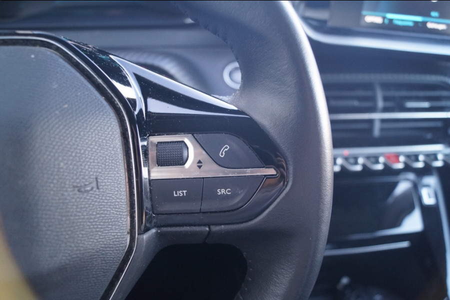 Peugeot e-2008 EV Allure 50kWh -SOH93%-NAVI-ECC-PDC-