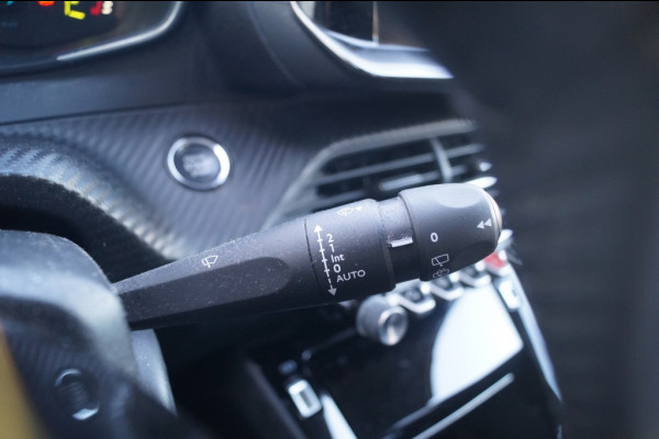 Peugeot e-2008 EV Allure 50kWh -SOH93%-NAVI-ECC-PDC-