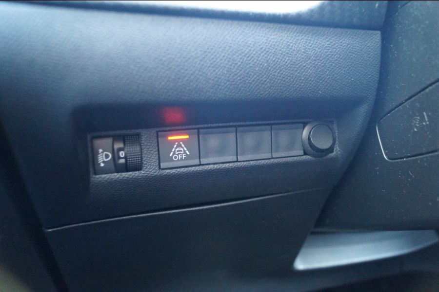 Peugeot e-2008 EV Allure 50kWh -SOH93%-NAVI-ECC-PDC-