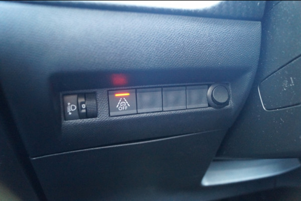 Peugeot e-2008 EV Allure 50kWh -SOH93%-NAVI-ECC-PDC-