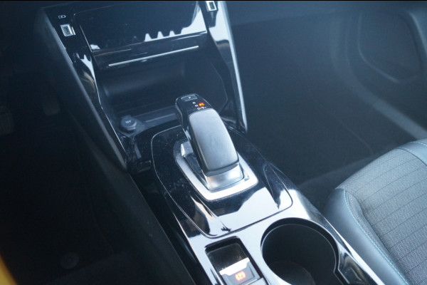 Peugeot e-2008 EV Allure 50kWh -SOH93%-NAVI-ECC-PDC-