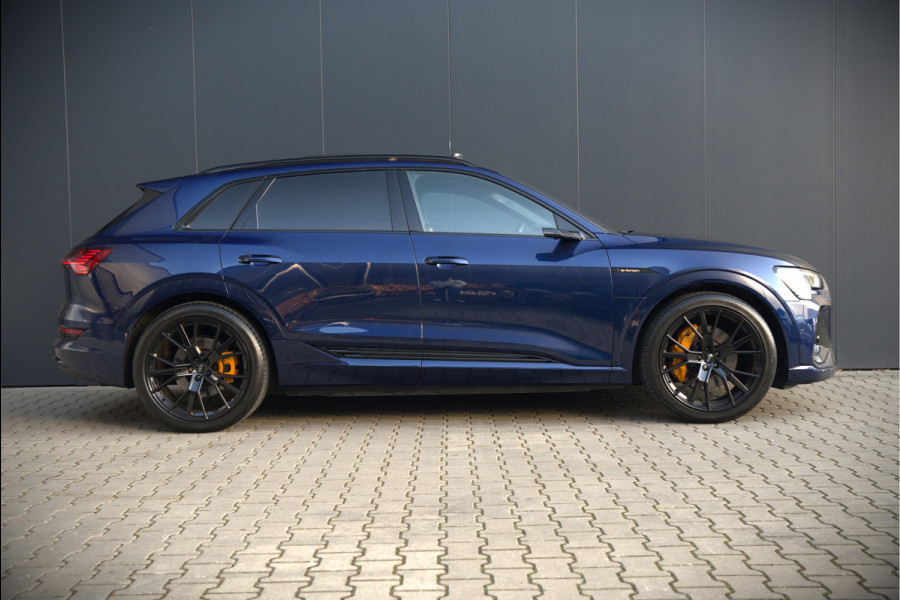 Audi e-tron e-tron 55 quattro advanced Pro Line S 95 kWh S-Line | Panoramadak | Bang & Olufsen | Stoelverwarming | Head-Up Display | 360 Camera | Matrix LED | Luchtvering | Memory Seat | Keyless | Elektrisch Verstelbare Stoelen | B&O