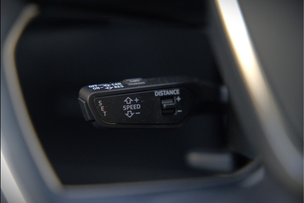 Audi e-tron e-tron 55 quattro advanced Pro Line S 95 kWh S-Line | Panoramadak | Bang & Olufsen | Stoelverwarming | Head-Up Display | 360 Camera | Matrix LED | Luchtvering | Memory Seat | Keyless | Elektrisch Verstelbare Stoelen | B&O