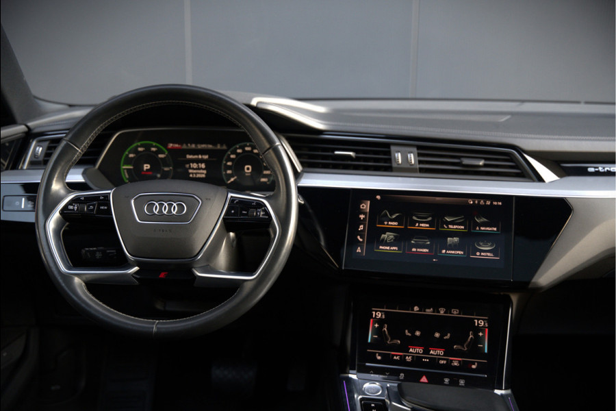 Audi e-tron e-tron 55 quattro advanced Pro Line S 95 kWh S-Line | Panoramadak | Bang & Olufsen | Stoelverwarming | Head-Up Display | 360 Camera | Matrix LED | Luchtvering | Memory Seat | Keyless | Elektrisch Verstelbare Stoelen | B&O