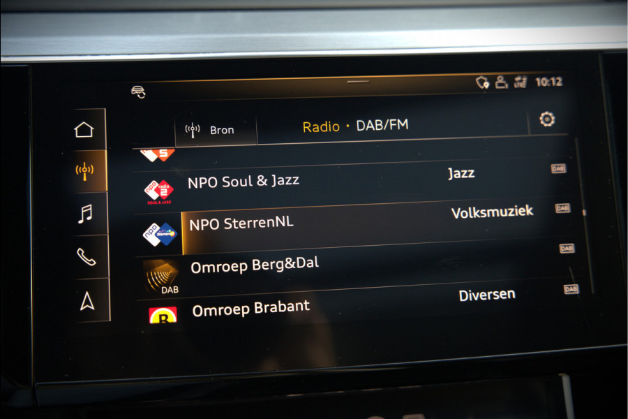 Audi e-tron e-tron 55 quattro advanced Pro Line S 95 kWh S-Line | Panoramadak | Bang & Olufsen | Stoelverwarming | Head-Up Display | 360 Camera | Matrix LED | Luchtvering | Memory Seat | Keyless | Elektrisch Verstelbare Stoelen | B&O