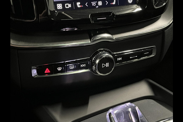 Volvo XC60 2.0 T6 Plug-in hybrid AWD Plus Dark Adapt. Cruise | Open dak | 360 camera | Harman Kardon | Stuur-/stoelverwarming | Memory