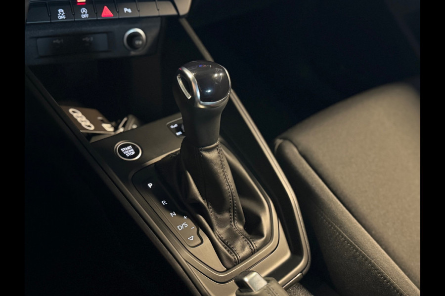 Audi A1 Sportback 25 TFSI S-line / Camera / Carplay / Keyless / Cruise / Stoelverwarming / DAB