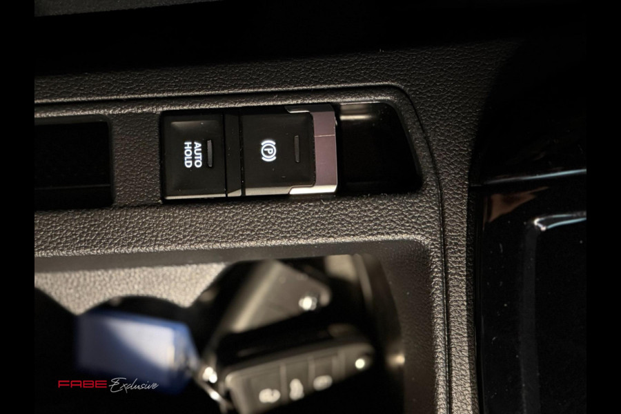 Volkswagen T-Roc 1.5 TSI Style/3xR-Line/Pano/Camera/Trekhaak/IQ-Light