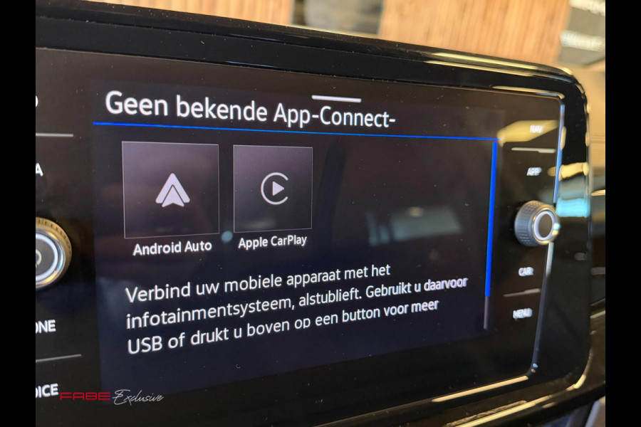 Volkswagen T-Roc 1.5 TSI Style/3xR-Line/Pano/Camera/Trekhaak/IQ-Light