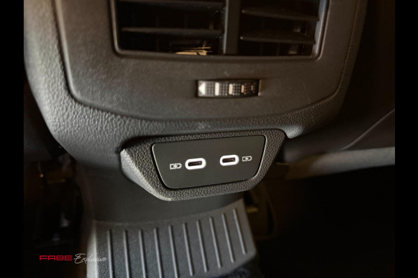 Volkswagen T-Roc 1.5 TSI Style/3xR-Line/Pano/Camera/Trekhaak/IQ-Light