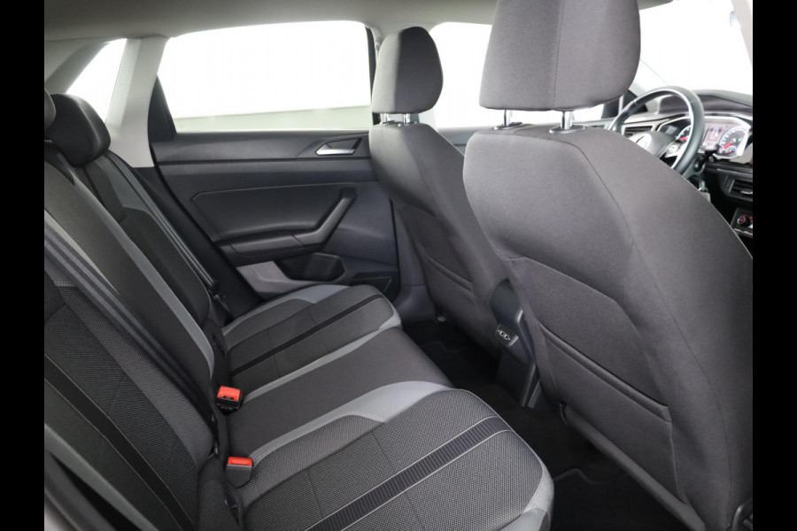 Volkswagen Polo 1.0 TSI Highline 95 pk | DSG Automaat | Navigatie |Climate Control | Adaptieve cruise control | Apple Carplay/Android Auto |