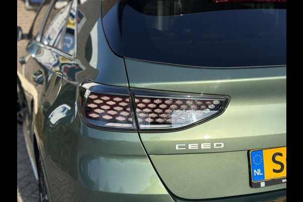 Kia Ceed 1.5 T-GDi GT-Line | Pano, Leder/Alcantara, Navi, Carplay/Android, Camera, Stoel+Stuurverw. | Dealeronderhouden | 1e Eig |