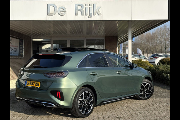 Kia Ceed 1.5 T-GDi GT-Line | Pano, Leder/Alcantara, Navi, Carplay/Android, Camera, Stoel+Stuurverw. | Dealeronderhouden | 1e Eig |