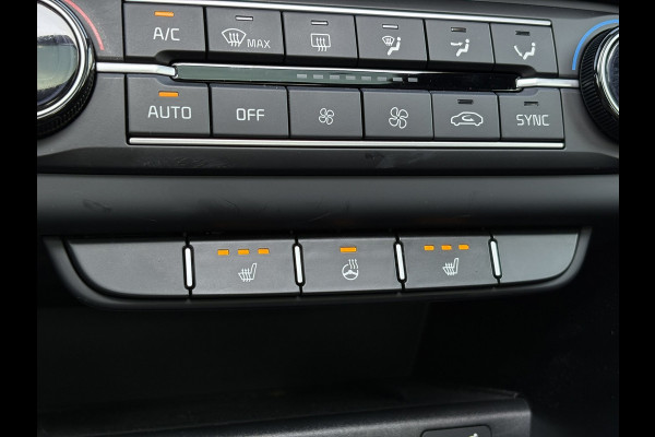 Kia Ceed 1.5 T-GDi GT-Line | Pano, Leder/Alcantara, Navi, Carplay/Android, Camera, Stoel+Stuurverw. | Dealeronderhouden | 1e Eig |