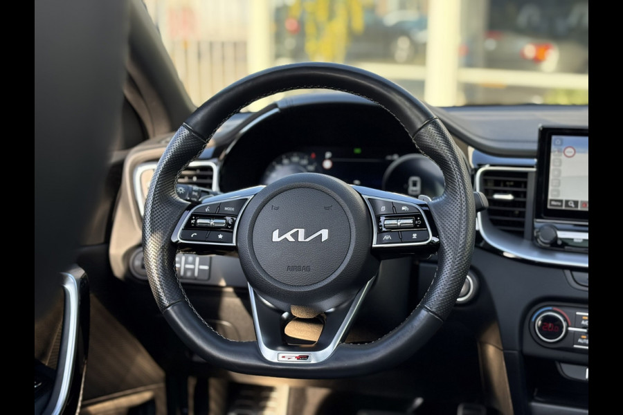 Kia Ceed 1.5 T-GDi GT-Line | Pano, Leder/Alcantara, Navi, Carplay/Android, Camera, Stoel+Stuurverw. | Dealeronderhouden | 1e Eig |