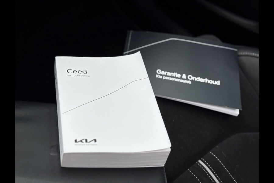 Kia Ceed 1.5 T-GDi GT-Line | Pano, Leder/Alcantara, Navi, Carplay/Android, Camera, Stoel+Stuurverw. | Dealeronderhouden | 1e Eig |