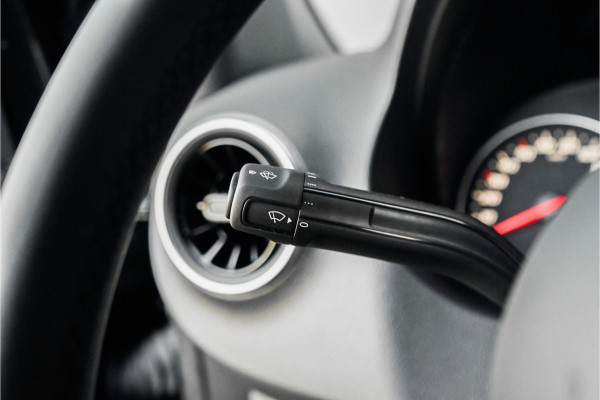 Mercedes-Benz Sprinter 319 1.9 CDI L2H2 RWD Distronic Camera LED Navi Trekhaak 3.5T