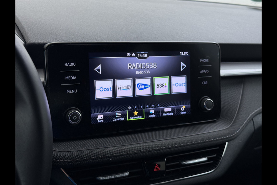 Škoda Fabia 1.0i 96PK Navi Camera Pdc Apple Carplay Android Keyless Stoelverwarming Cruise Control ECC Lmv Isofix Privacyglas Led Smartlink Bluetooth Licht-/regensensor Mooie en complete Skoda Fabia 380 Liter kofferruimte