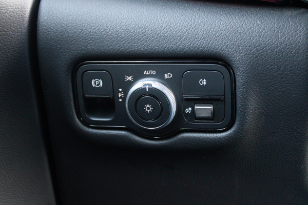 Mercedes-Benz V-Klasse 300d - Avantgarde - DC - 4-matic - 360 Cam - Multibeam - Elektrische schuifdeuren - Digitale spiegel - Volle auto - Rijklaar