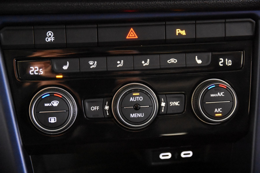 Volkswagen T-Roc 1.0 TSI United *1ste Eigenaar*Panoramadak*Stoelverwarming*Parkassist*