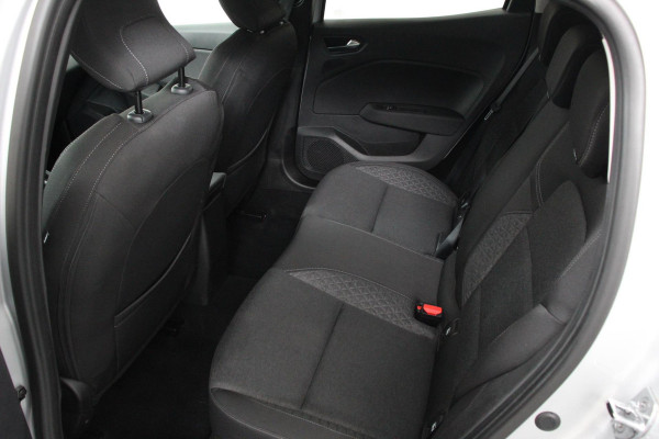 Renault Clio 1.0 TCe 100pk Experience | Navigatie | Climate control | Led | Parkeer sensoren | DAB | Cruise Control