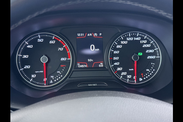Seat Ateca s1.5T 150PK AUT-7 Navi Ecc Trekhaak LED Apple Carplay/Android Auto Cruise Control Pdc Stoelverwarming tyle Business Intense Elek.Achterklep Lmv 17" Led Regen-/Lichtsensor Full Link DAB+ Bluetooth DSG 1.600KG Trekgewicht
