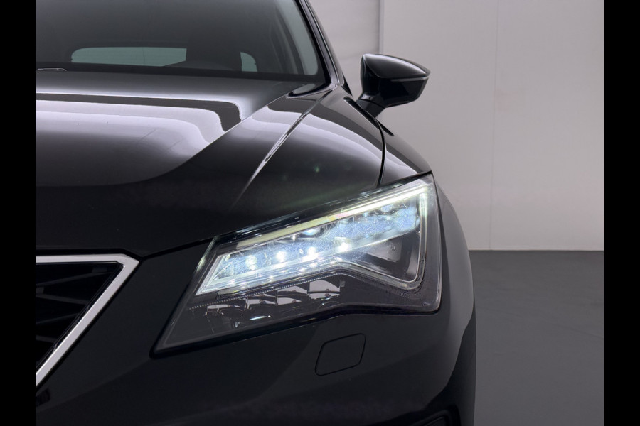 Seat Ateca s1.5T 150PK AUT-7 Navi Ecc Trekhaak LED Apple Carplay/Android Auto Cruise Control Pdc Stoelverwarming tyle Business Intense Elek.Achterklep Lmv 17" Led Regen-/Lichtsensor Full Link DAB+ Bluetooth DSG 1.600KG Trekgewicht